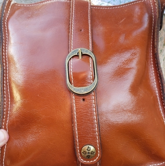 Patricia Nash VENEZIA Pouch Crossbody - Picture 5 of 16